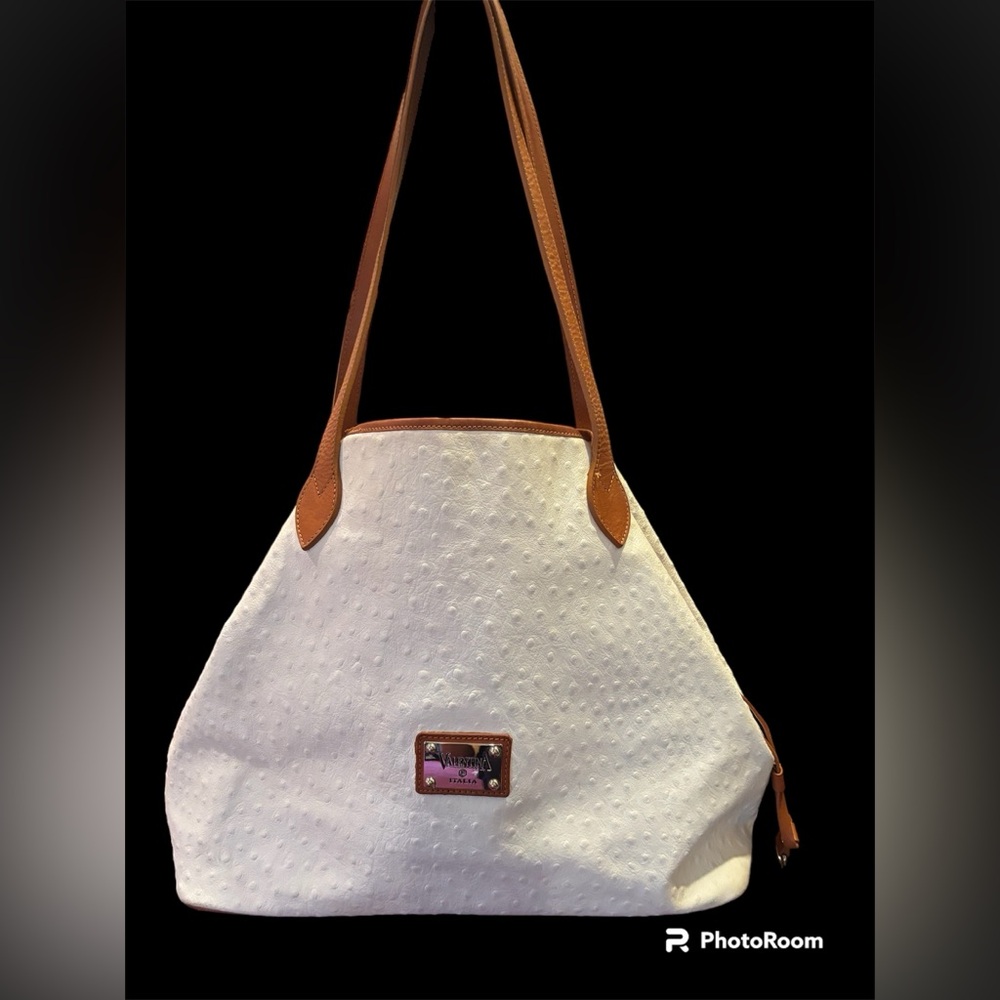 STUNNING EXTRA LARGE VALENTINA 
MADE IN ITALY
WHITE OSTRICH